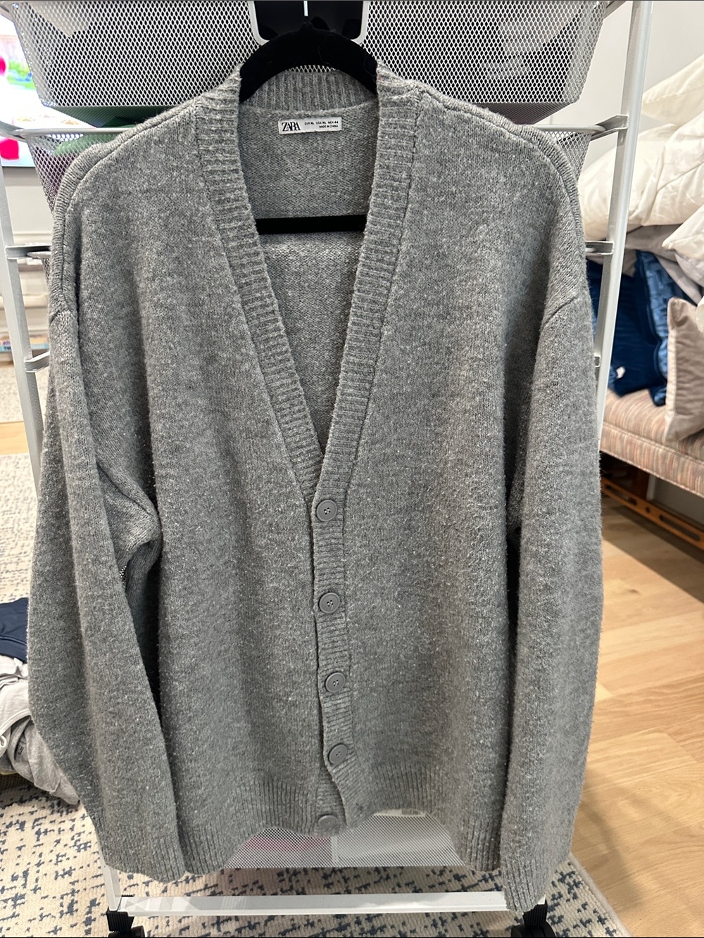 Zara Men's Heather Gray Button-Front V-Neck Cardigan